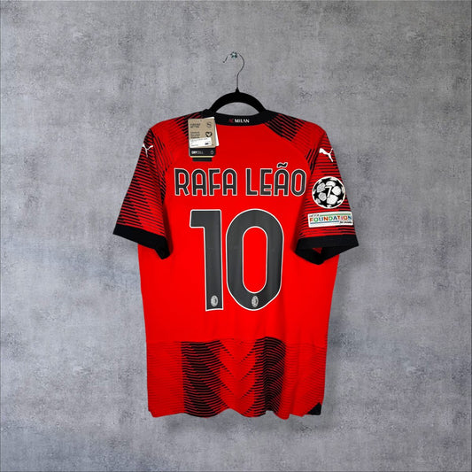 Maillot AC Milan 2023-2024 domicile Authentic, dos floqué Rafa Leão 10, étiquettes Puma attachées