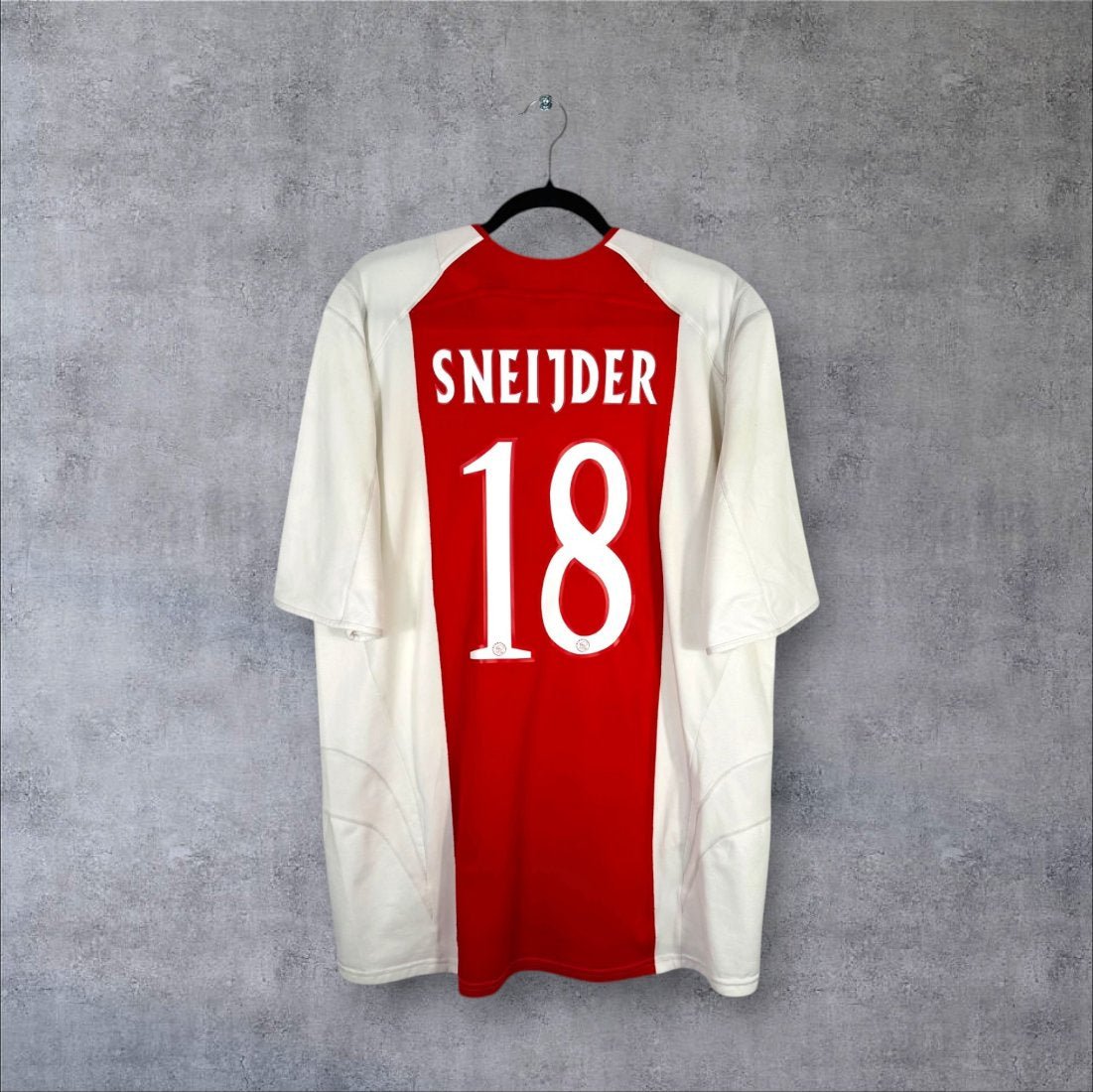 Flocage Sneijder numéro 18 sur maillot Ajax Amsterdam 2005-2006 Domicile