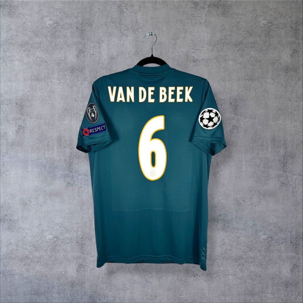Dos du maillot Ajax Amsterdam 2019-2020 extérieur teal bleu-vert avec flocage Van de Beek N°6 et patch UEFA Champions League authentique dernière saison Ajax