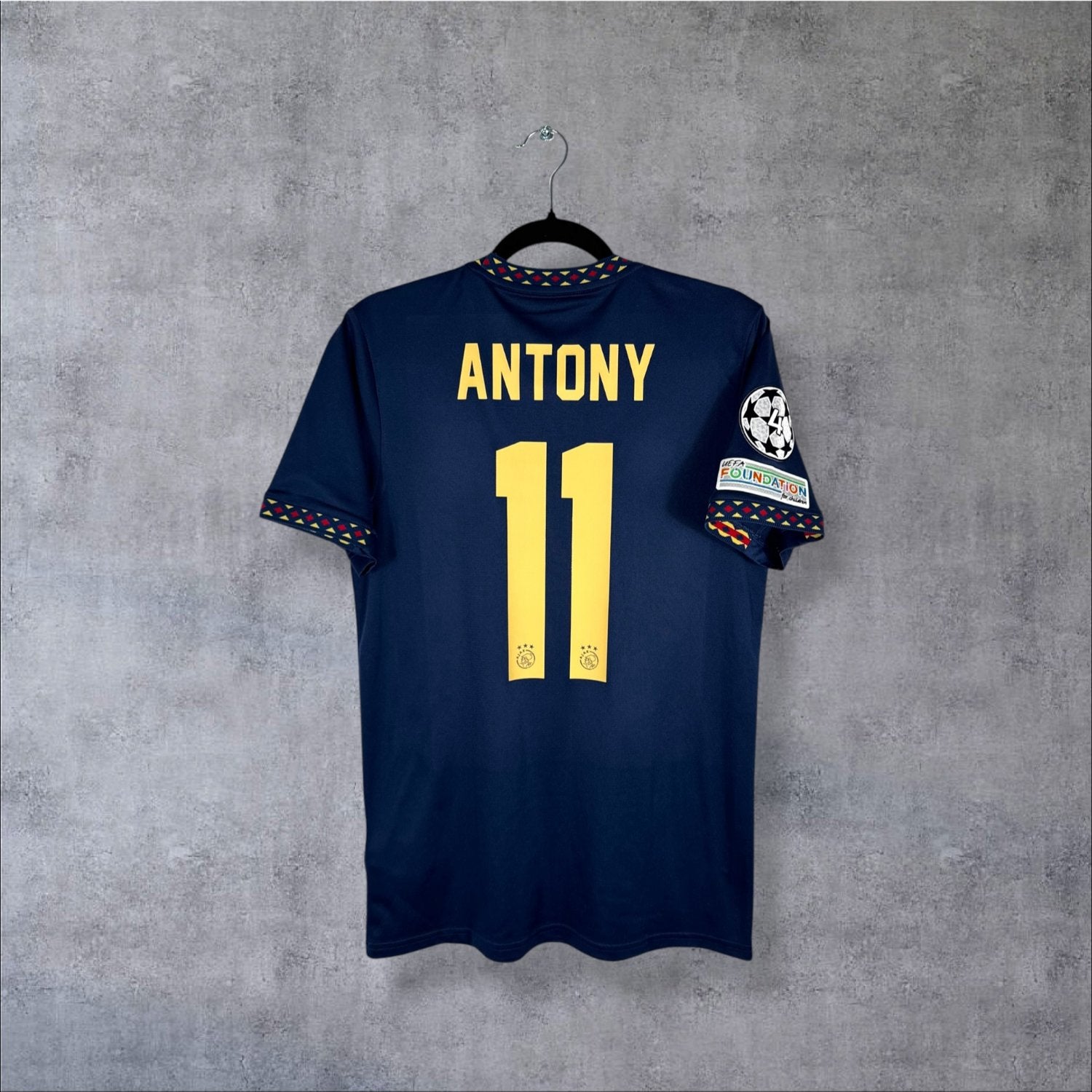 Flocage Antony numéro 11 sur maillot Ajax Amsterdam 2022-2023 Extérieur