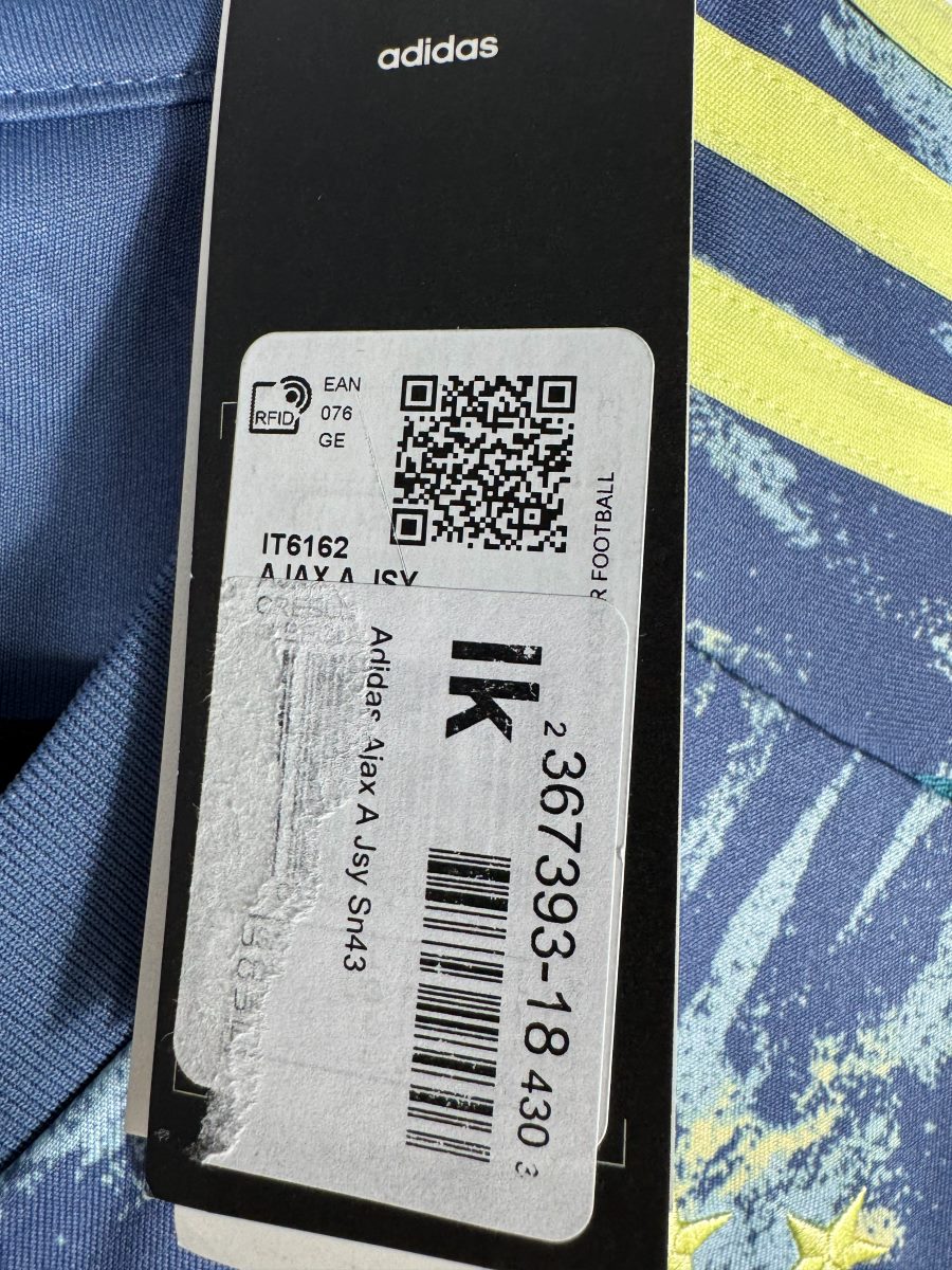 Étiquette carton adidas d'origine du maillot Ajax 2024-2025 extérieur, référence IT6162