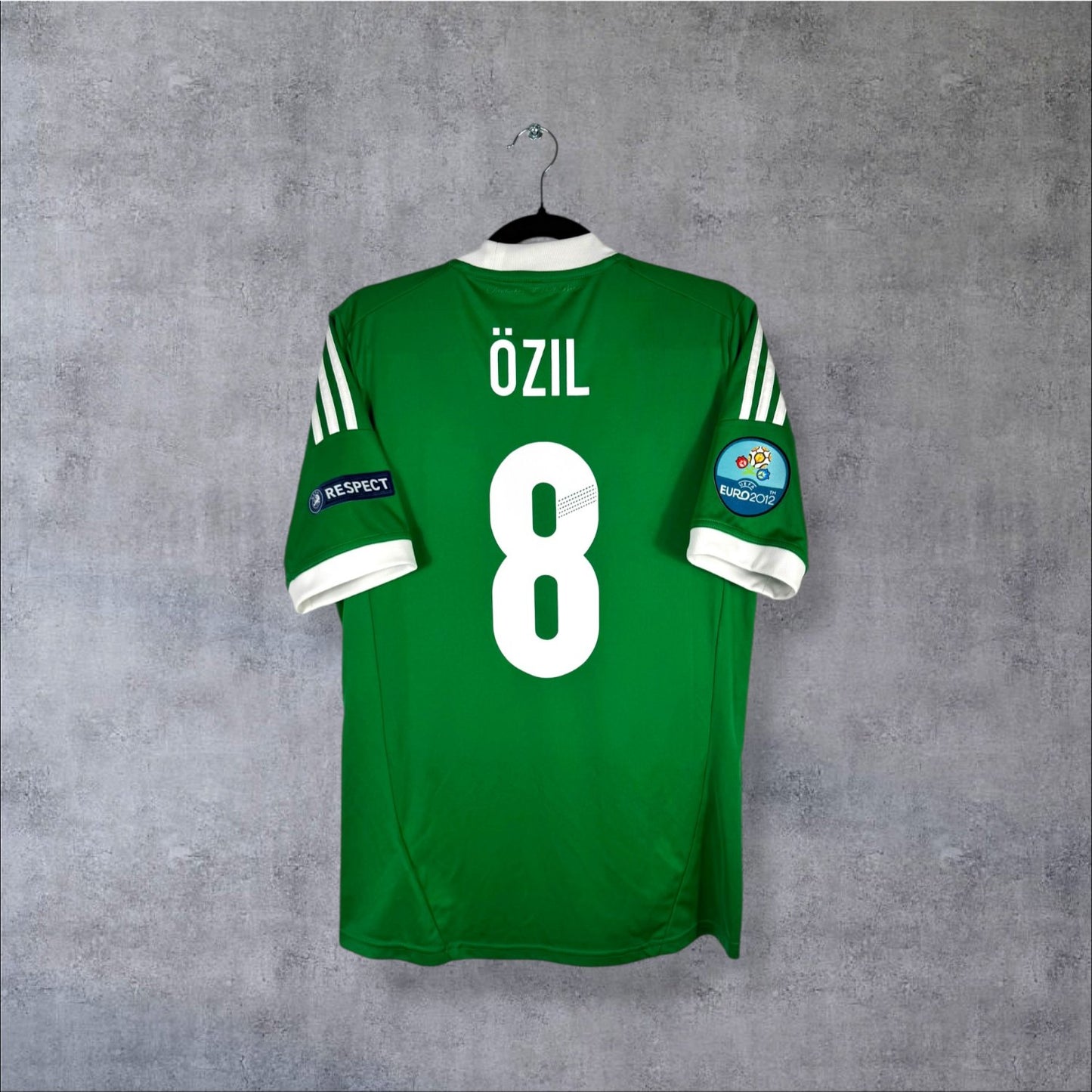 Flocage Özil numéro 8 sur maillot Allemagne Euro 2012 Extérieur vert