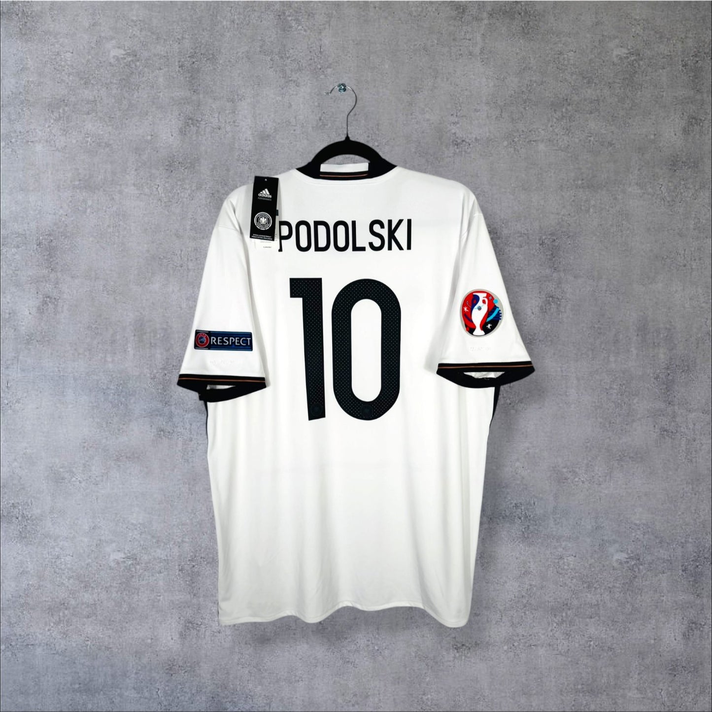 Flocage Podolski numéro 10 sur maillot Allemagne 2015-2016 Domicile