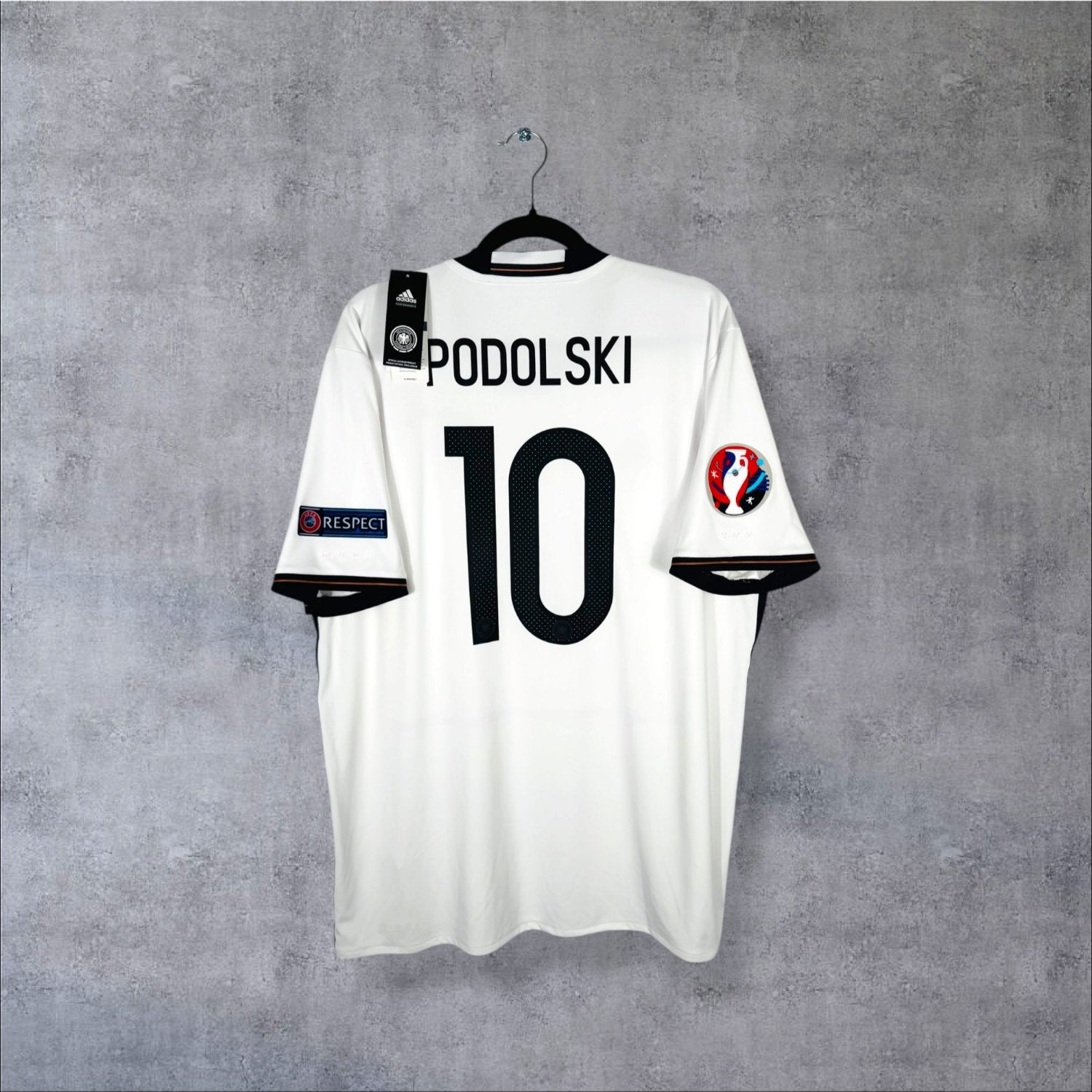 Flocage Podolski numéro 10 sur maillot Allemagne 2015-2016 Domicile