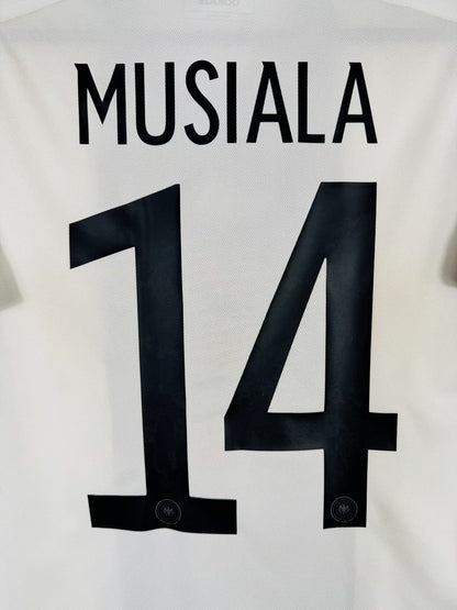 Détail flocage Musiala 14, maillot Allemagne domicile 2022-2023