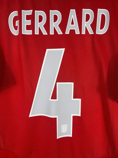 Typographie officielle Umbro du flocage Gerrard N°8 sur maillot Angleterre Euro 2004