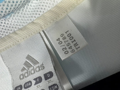 Étiquette adidas code 645789 datée 02/04, taille XL, maillot Argentine domicile 2004