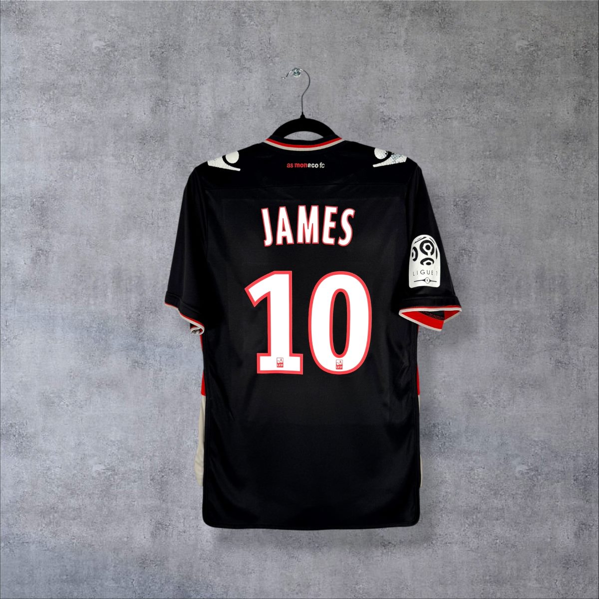 Dos du maillot AS Monaco 2013-2014 extérieur noir avec flocage James N°10 et patch Ligue 1