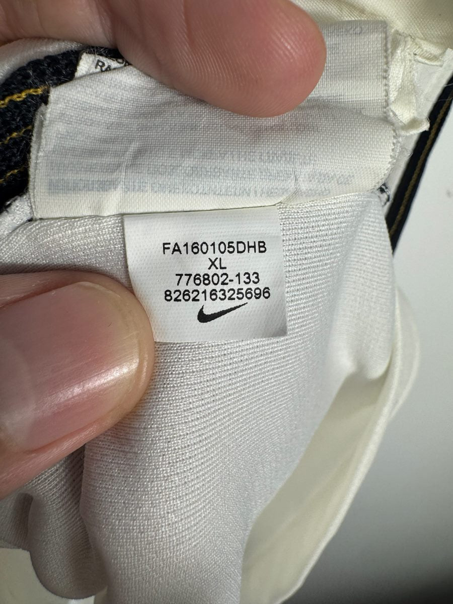 Étiquette Nike code 776802-133 taille XL, maillot AS Monaco extérieur 2016-2017