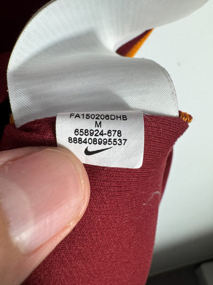 Étiquette intérieure Nike du maillot AS Roma 2015-2016 : taille M et référence 658924-678