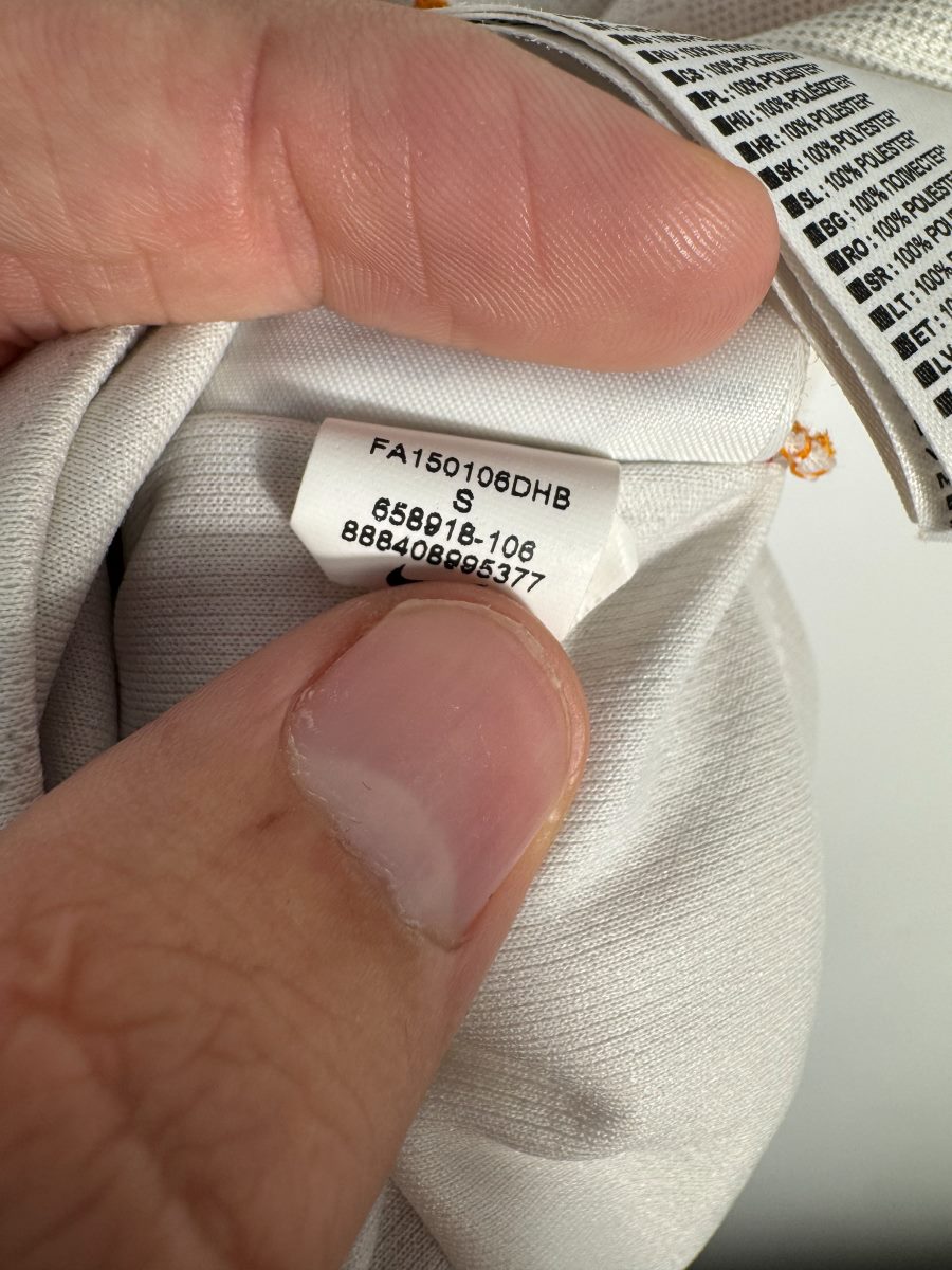 Étiquette Nike 658918-106 collection FA15 du maillot AS Roma 2015-2016 taille S