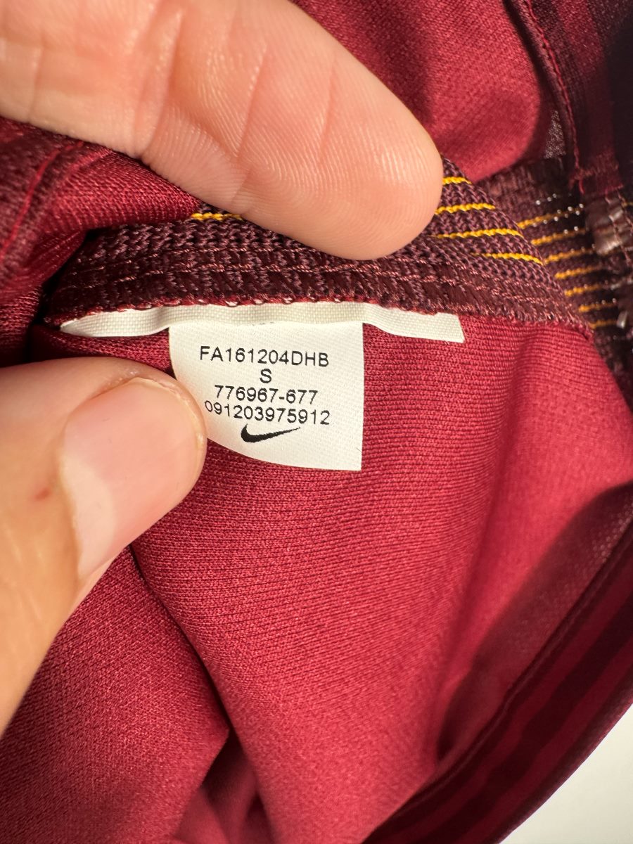 Étiquette Nike d'origine taille S référence 776967-677 du maillot AS Roma 2016-2017