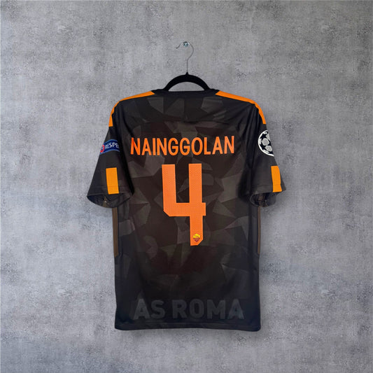Dos du maillot AS Roma camouflage avec flocage orange NAINGGOLAN 4 et patchs LDC.
