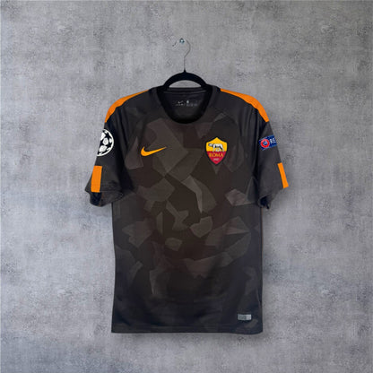 Vue de face du maillot AS Roma Third 2017/18 motif camouflage sombre sans sponsor.