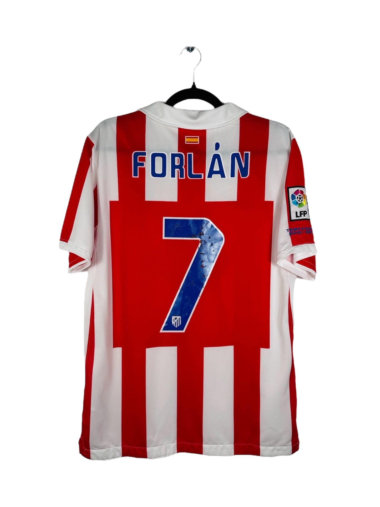 Maillot Atlético Madrid 2010-2011 Domicile Nike - Vue arrière avec flocage Forlan #7, taille M.