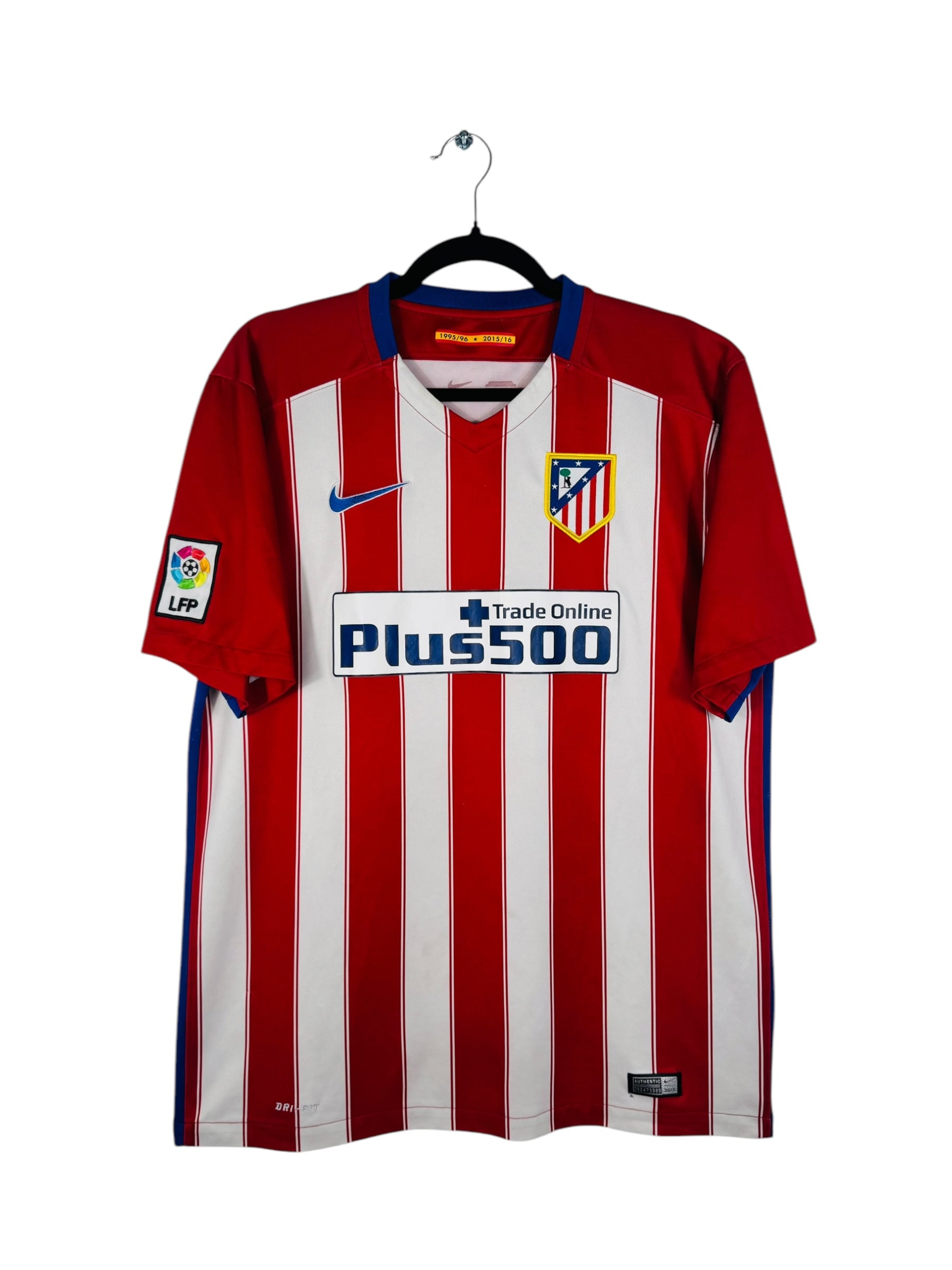 Maillot Atletico Madrid 2015-2016 Domicile Nike - Vue avant, taille L, couleur rouge et blanc.