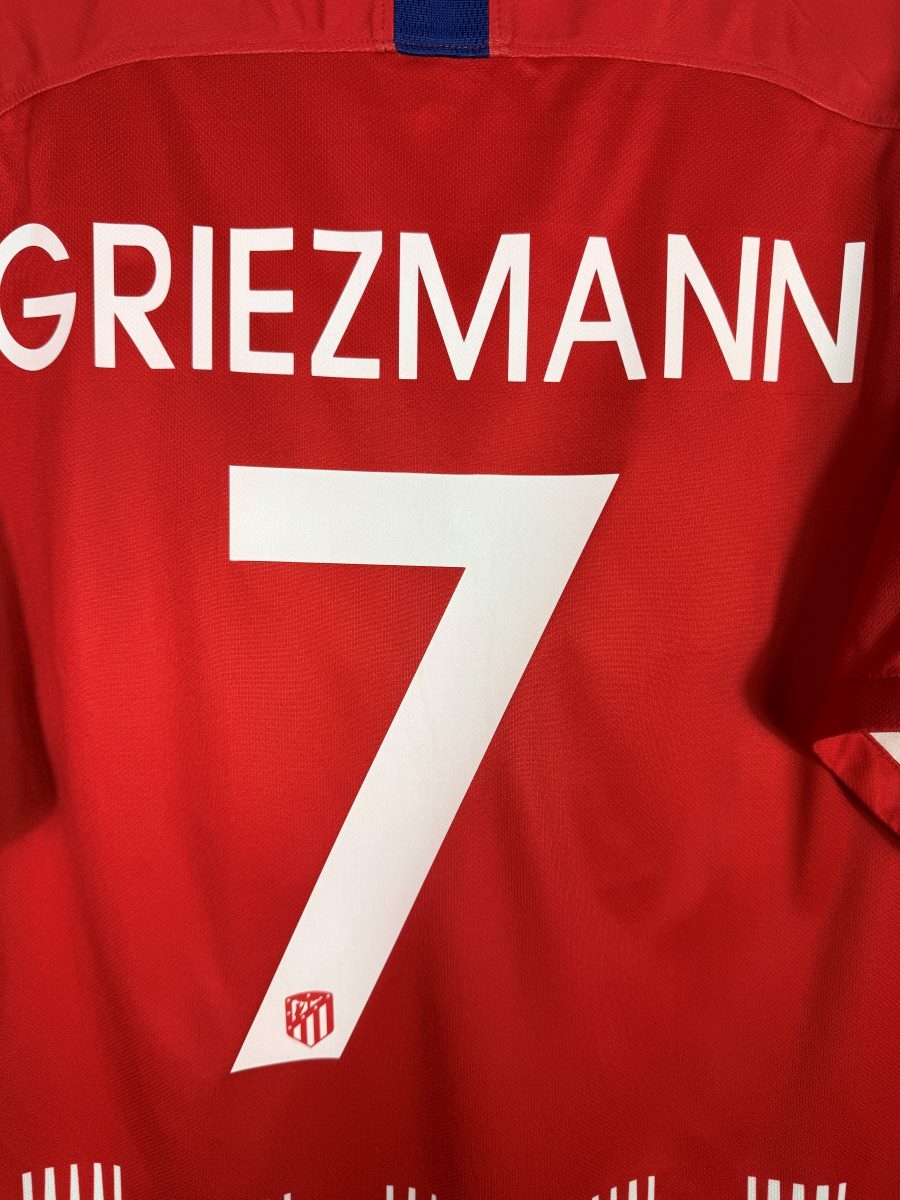 Détail flocage Griezmann N°7 sur maillot Atletico Madrid 2018-2019