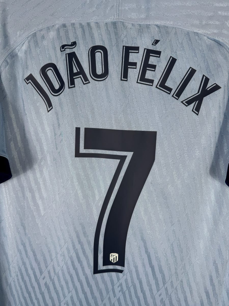 Détail du flocage Ligue des Champions João Félix 7 avec écusson de l'Atletico dans le numéro