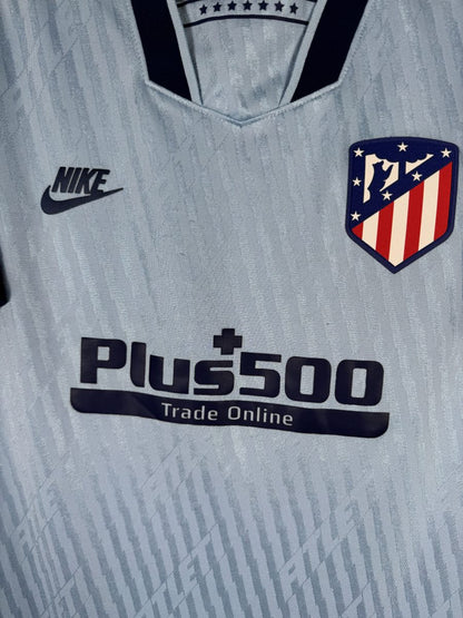 Écusson brodé de l'Atletico Madrid et swoosh Nike sur le maillot third 2019-2020