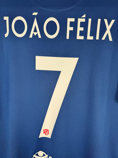 Détail flocage João Félix 7 avec mini écusson, maillot Atlético Madrid extérieur 2020-2021