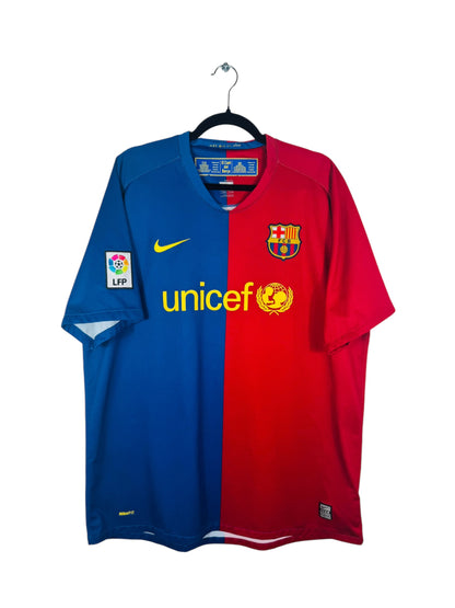 Maillot FC Barcelone 2008-2009 Domicile Nike - Vue avant, flocage Messi #10, taille XL, couleur bleu et rouge.