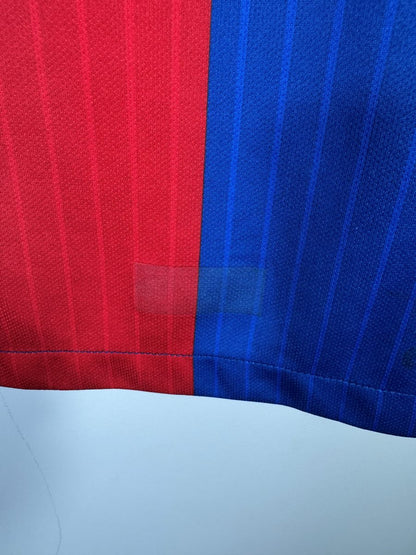 Défaut tag Nike décollé maillot Barcelone Neymar 2016-2017