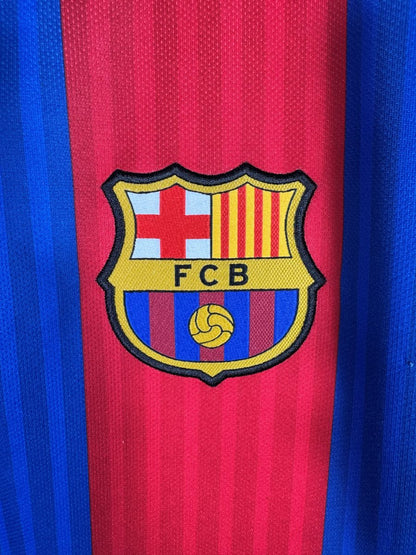 Détail blason FC Barcelone maillot 2016-2017