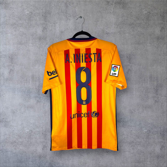 Dos du maillot FC Barcelone Extérieur 2016 jaune et rouge Senyera avec flocage bleu A. INIESTA 8 et sponsor Unicef.