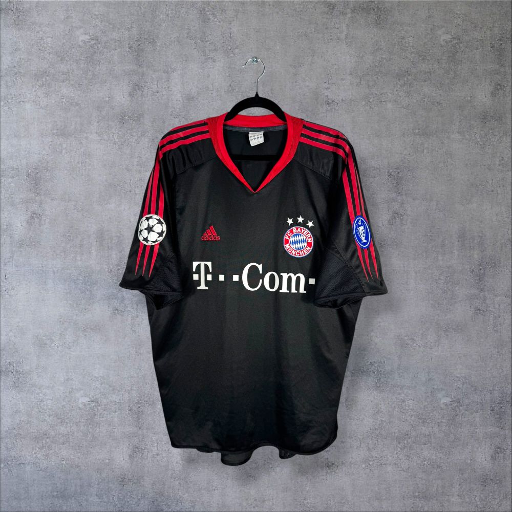 Maillot Bayern Munich 2004-2005 Third authentifié Adidas noir épaules rouges flocage Willy Sagnol N°2 sponsor T-Com saison double Magath taille XL