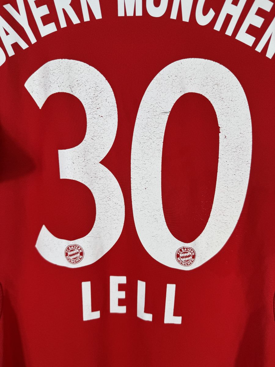Détail flocage Lell 30 craquelé, maillot Bayern Munich domicile 2008-2009