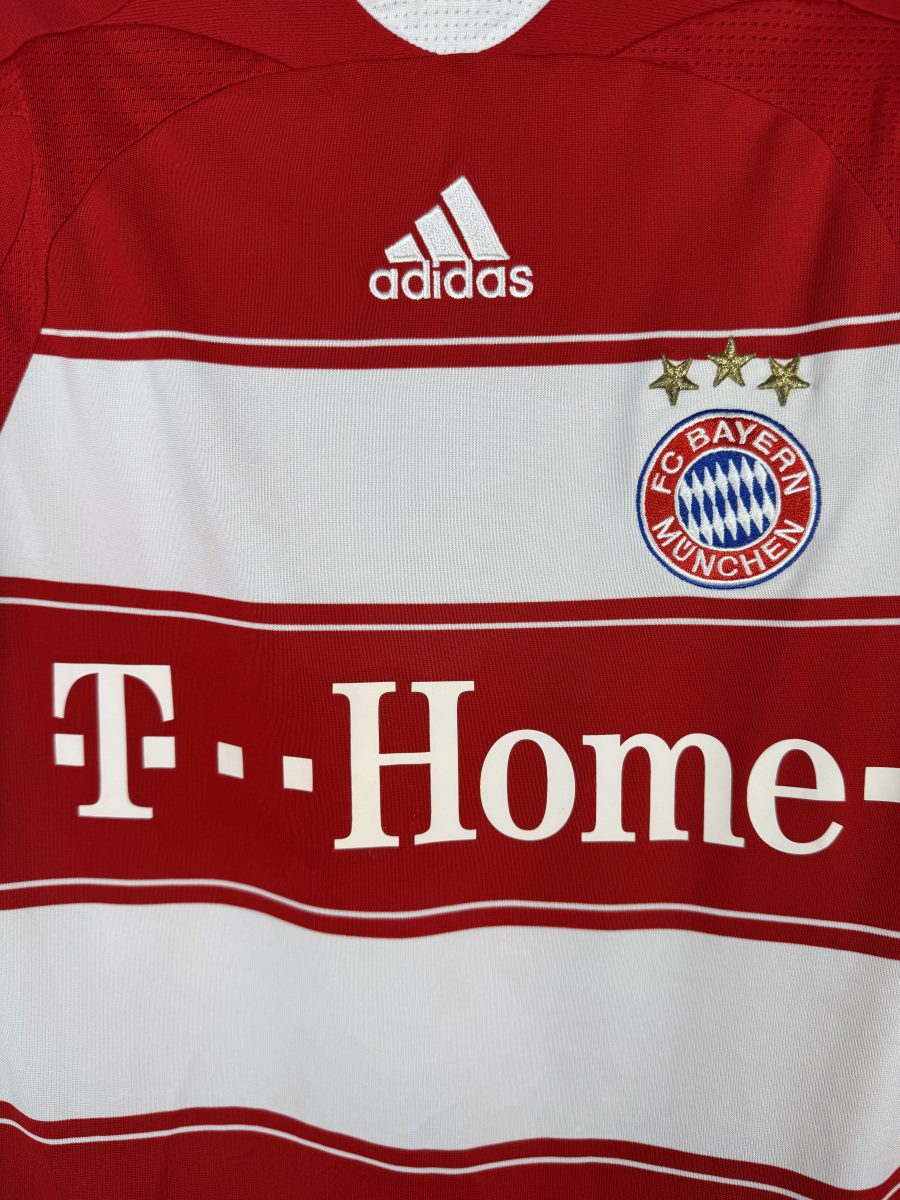 Écusson brodé FC Bayern trois étoiles, logo adidas et sponsor T-Home, maillot 2008-2009 Lell