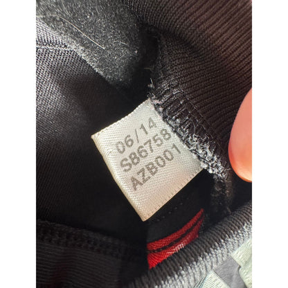 Étiquette d'authenticité avec code Adidas S86758 prouvant l'originalité du maillot