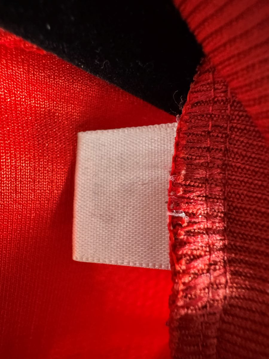 Étiquette intérieure adidas effacée, maillot domicile Bayern Munich 2015-2016