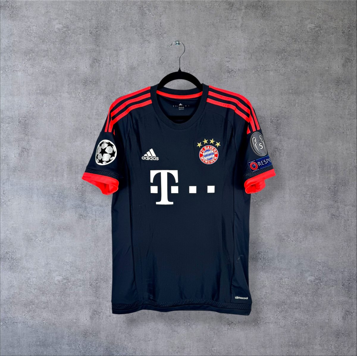 Maillot Bayern Munich 2015-2016 third vu de face