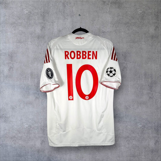 Dos du maillot Bayern Munich Third 2010 blanc avec flocage rouge ROBBEN 10 et patchs Ligue des Champions.