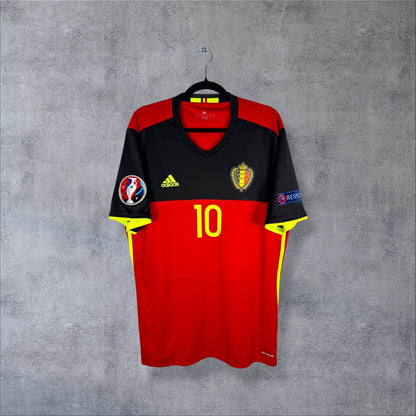 Face du maillot Belgique 2016 domicile adidas rouge et noir avec numéro 10 et patch UEFA EURO 2016