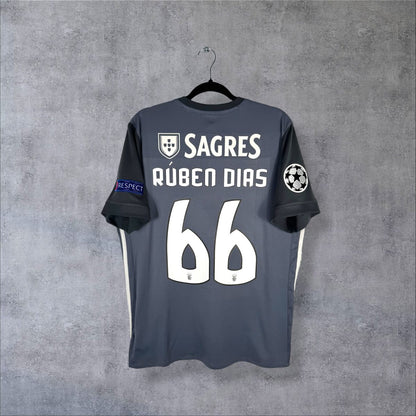 Dos du maillot Benfica 2017-2018 extérieur gris avec flocage RÚBEN DIAS numéro 66 et sponsor Sagres
