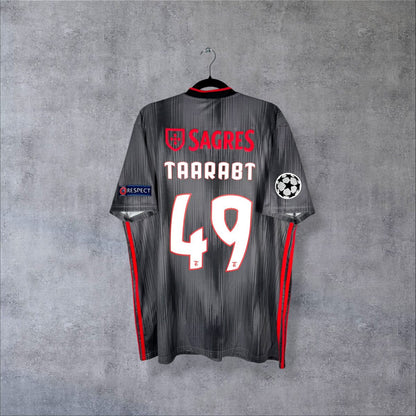 Dos du maillot Benfica 2019-2020 extérieur gris avec flocage Taarabt N°49, sponsor Sagres et patch Ligue des Champions