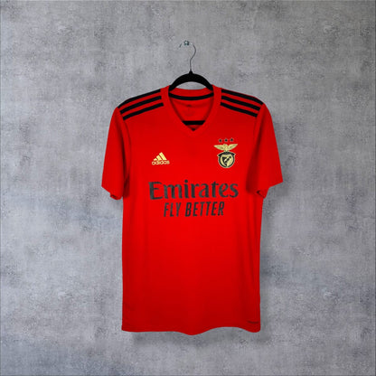 Maillot Benfica domicile 2020-2021 adidas de face, sponsor Emirates Fly Better