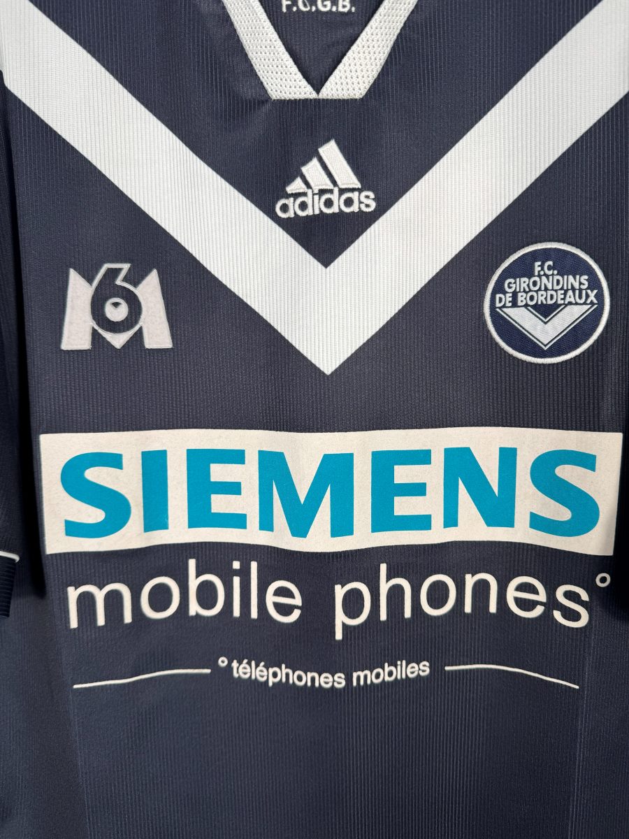 Détail écusson FC Girondins de Bordeaux et sponsor Siemens maillot domicile 2000-2001
