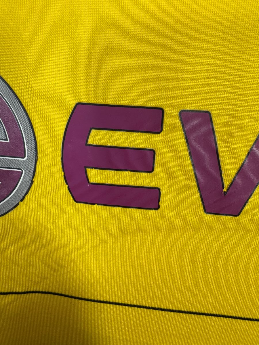 Défaut : légères craquelures sur le sponsor Evonik, maillot Borussia Dortmund domicile 2015-2016
