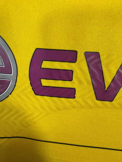 Défaut : légères craquelures sur le sponsor Evonik, maillot Borussia Dortmund domicile 2015-2016