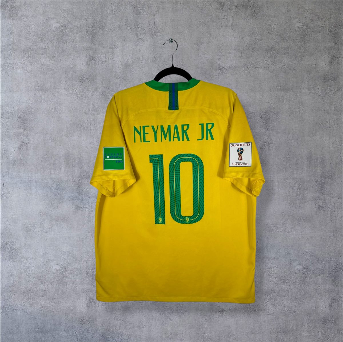 Maillot Brésil 2018 domicile jaune flocage Neymar Jr N°10 vert vue dos avec patchs Coupe du Monde