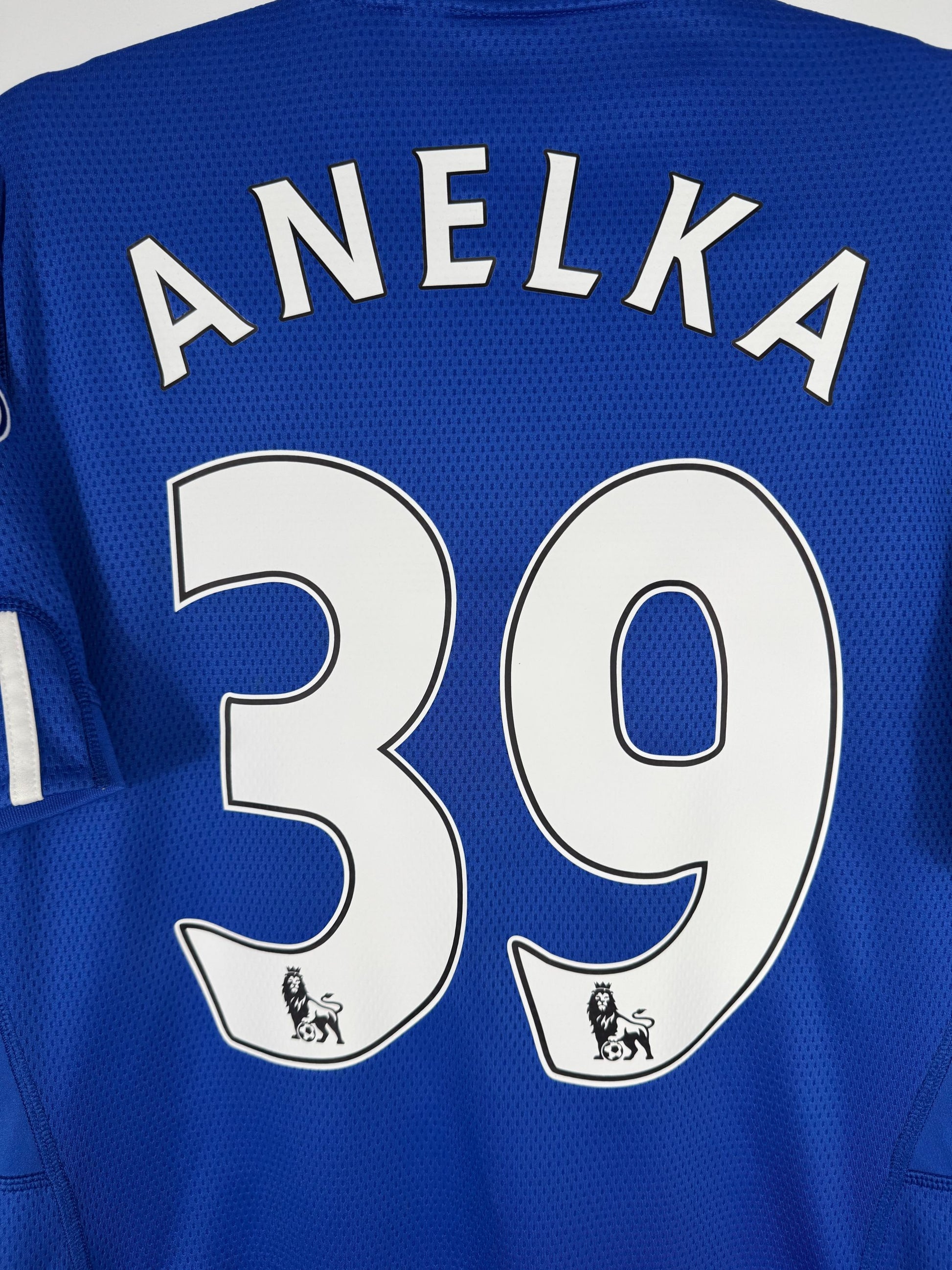 Détail de la typographie du flocage sur le numéro 39 de Nicolas Anelka