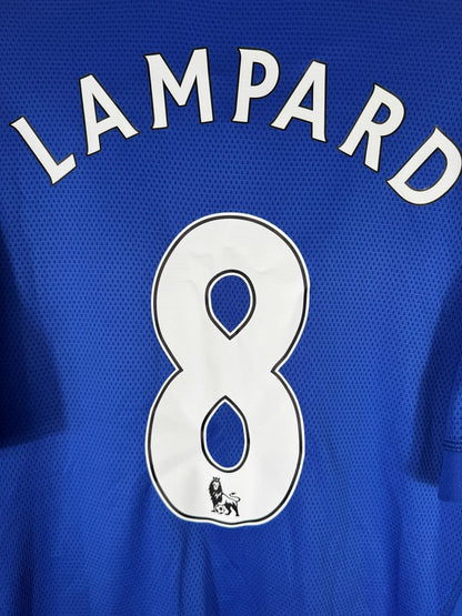 Détail du flocage Lampard N°8 avec le lion Premier League intégré au numéro, maillot Chelsea 2009-2010