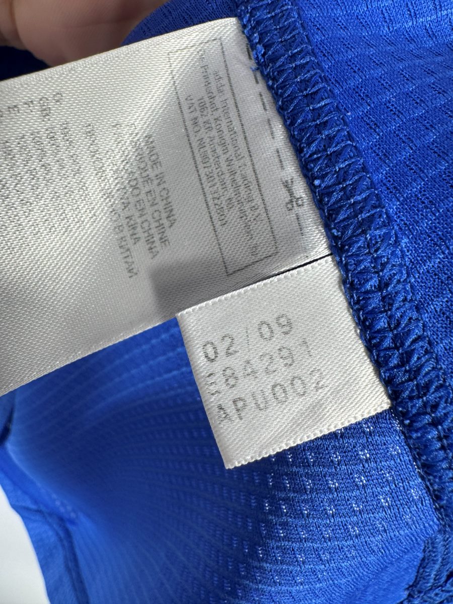 Étiquette adidas code E84291 date 02/09, maillot Chelsea domicile 2009-2010