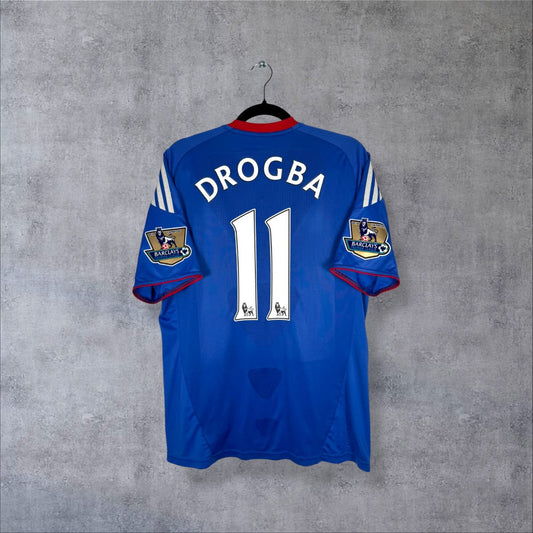 Maillot Chelsea FC 2010-2011 domicile flocage Drogba N°11 vue dos avec patchs champions