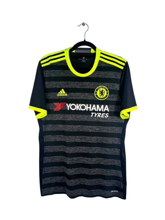 Maillot Chelsea FC 2016-2017 extérieur Diego Costa vue avant logo et sponsor Adidas