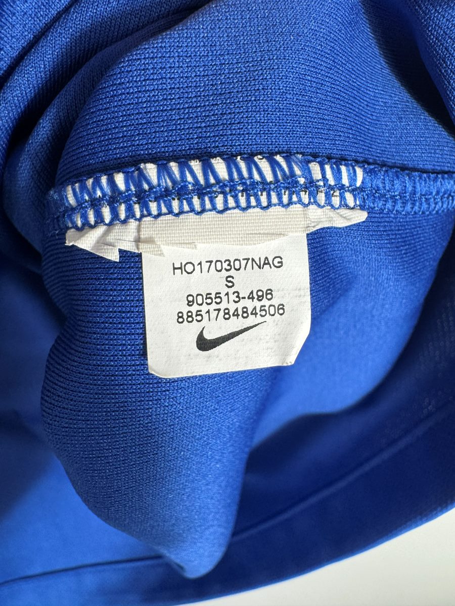 Étiquette Nike 905513-496 code saison HO17 maillot Chelsea 2017-2018