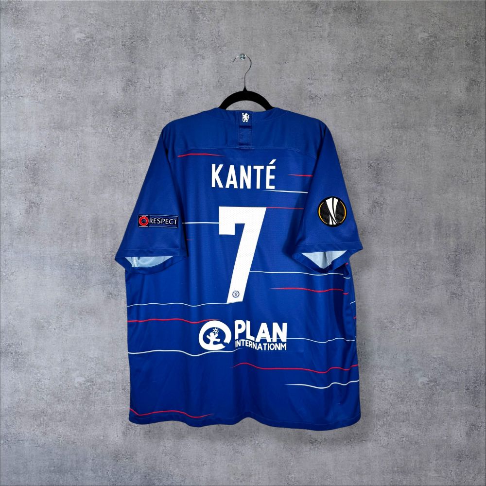 Dos du maillot Chelsea 2018-2019 domicile bleu roi avec flocage Kanté N°7 et patch UEFA Europa League authentique finale Bakou